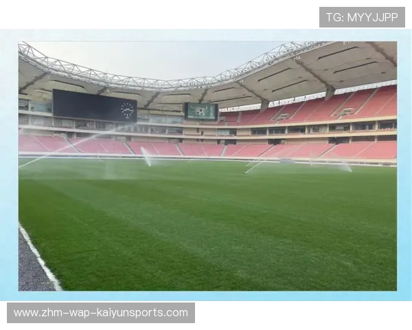 足球设施维护管理加强，保障安全，足球比赛设施